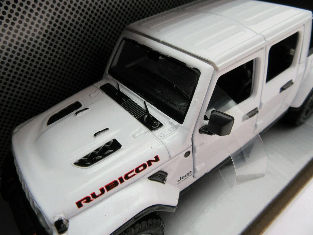 Black 1/24 Diecast Model Car E7138