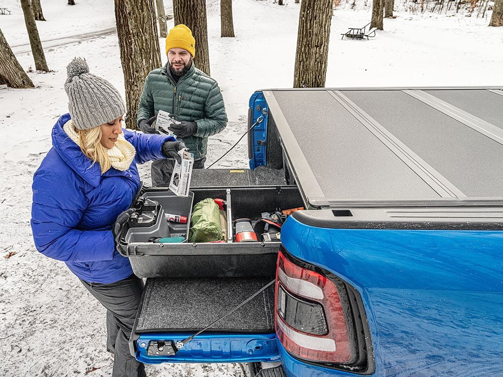 Hard Folding Truck Bed Tonneau Cover D941773
