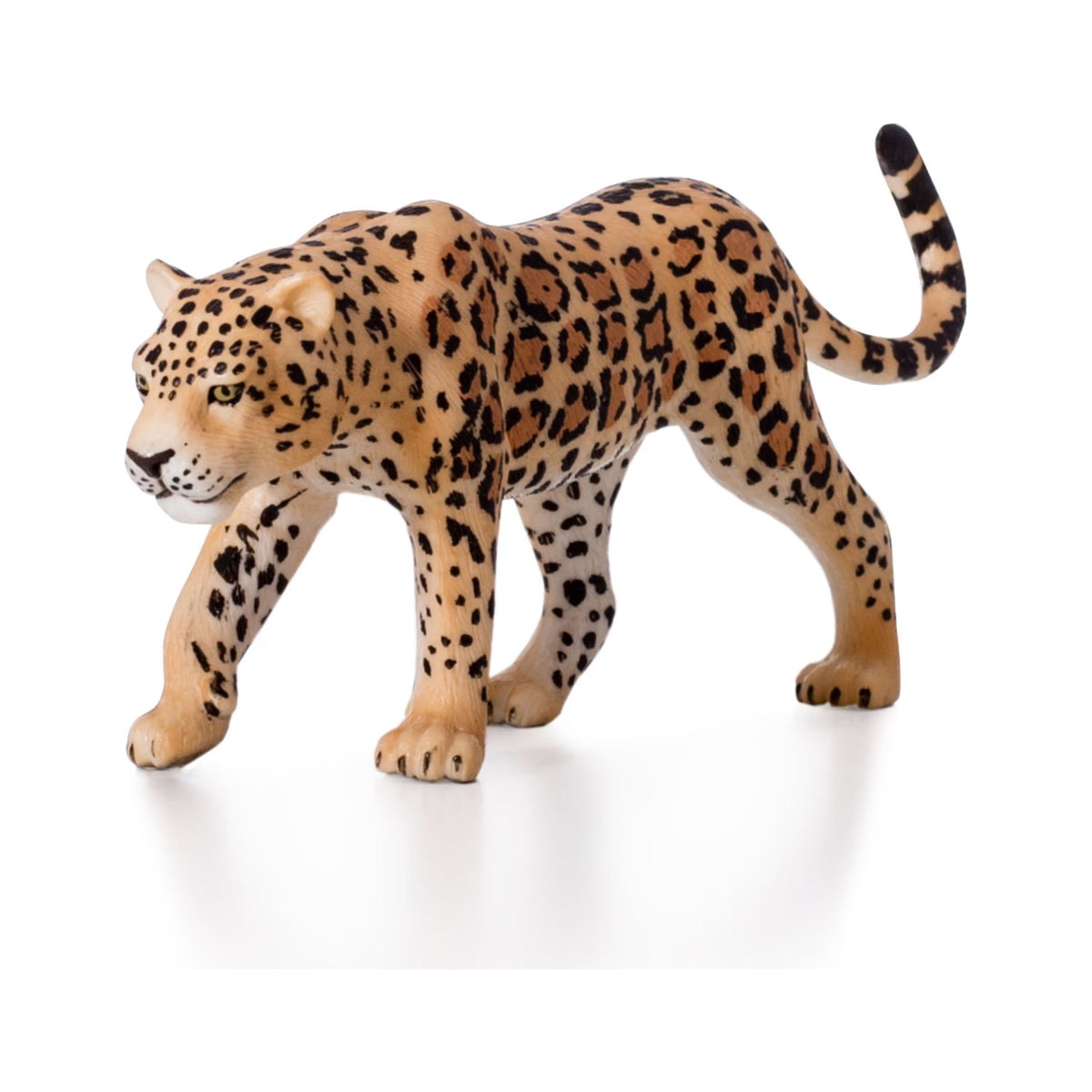 Leopard Wildlife Figurine Q567258