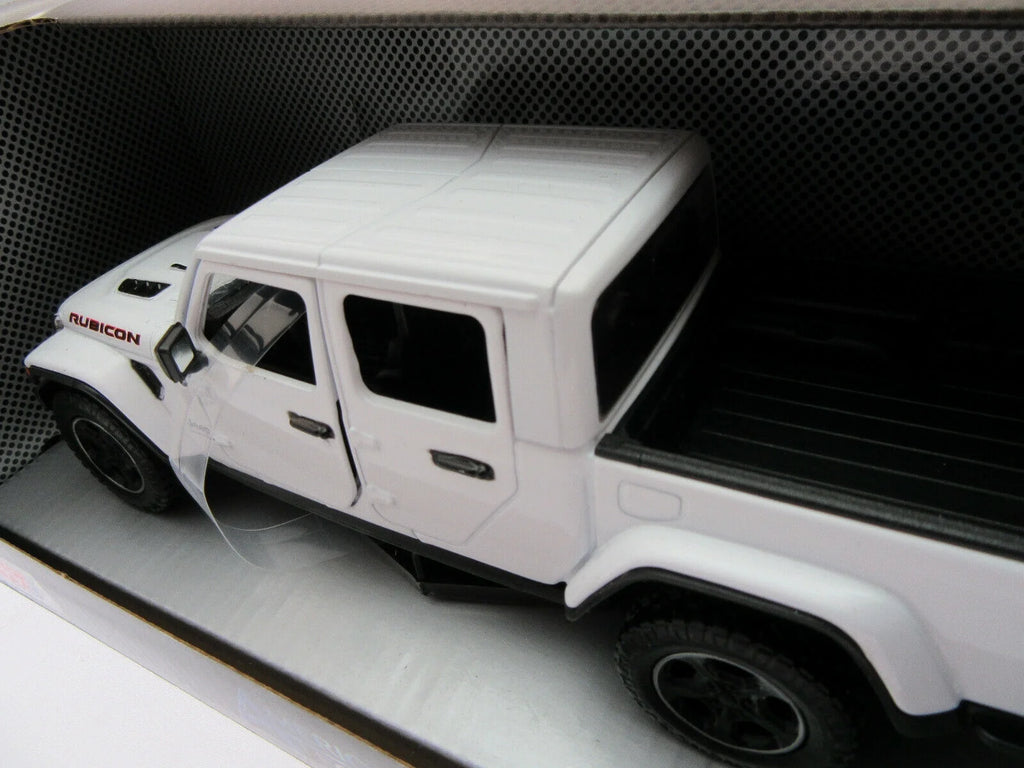 Black 1/24 Diecast Model Car E7138