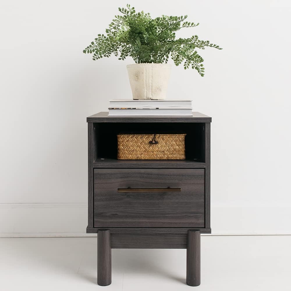 One Drawer Nightstand, Brown Z498659