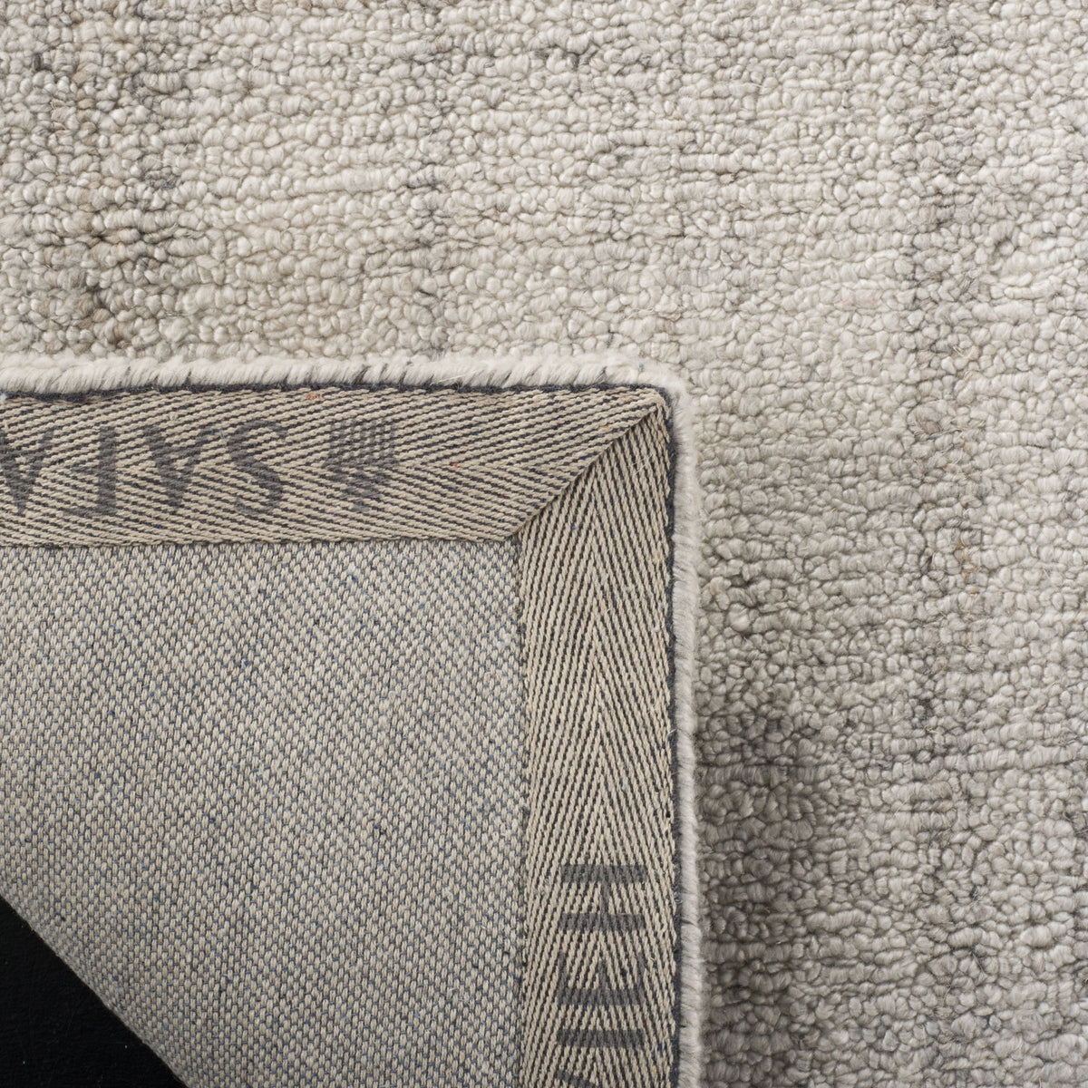 Light Grey Abstract Striped Area Rug, 4' x 6' J4196