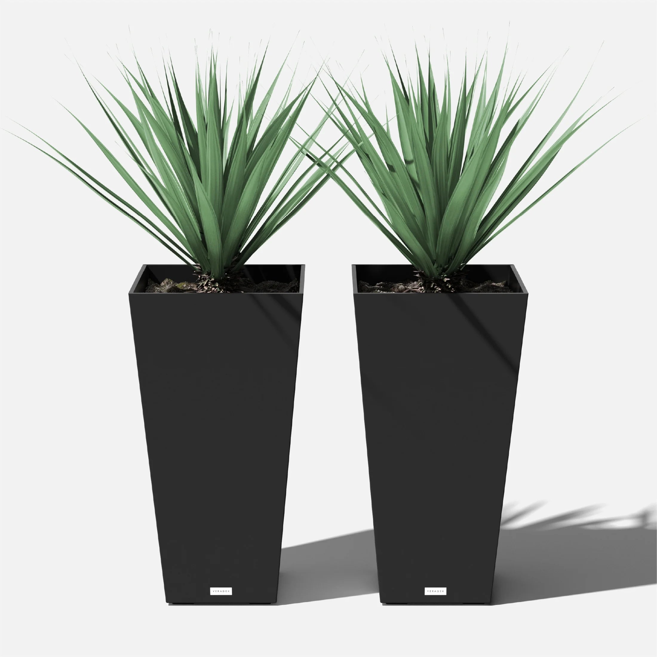 Black Plastic Planter 2-Pack Y834293