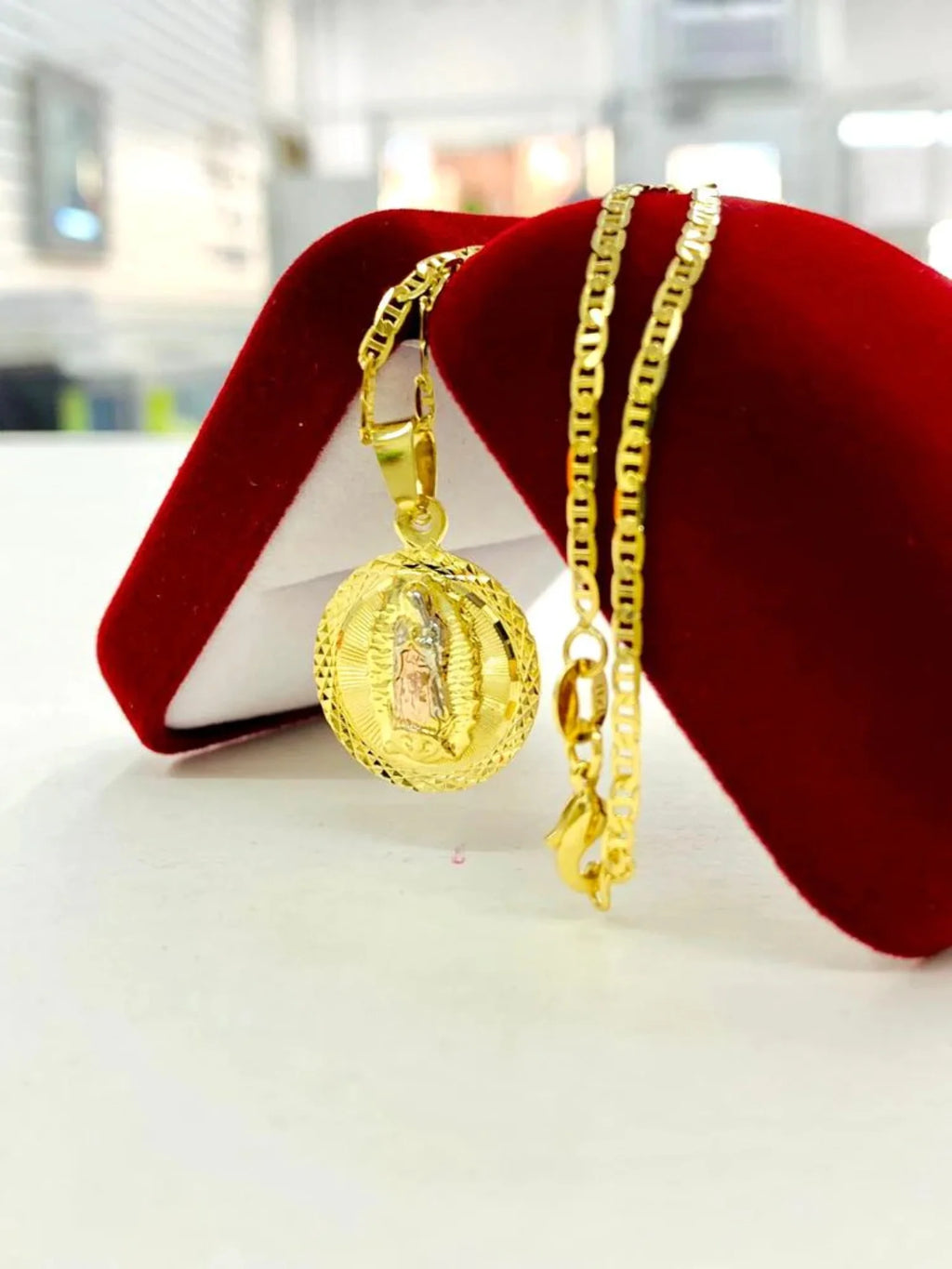 14K Gold Filled Virgen de Guadalupe Necklace Mariner Chain Round Medal 23x19 D3053