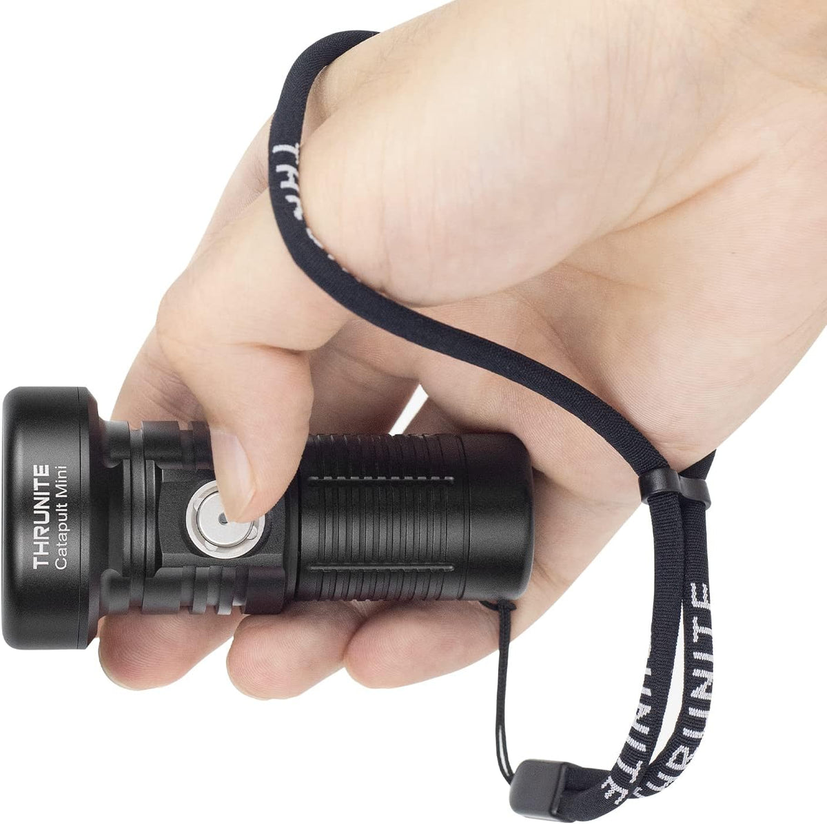 Rechargeable LED Flashlight, 598 Meters Long Throw, 680 Lumens Q926566