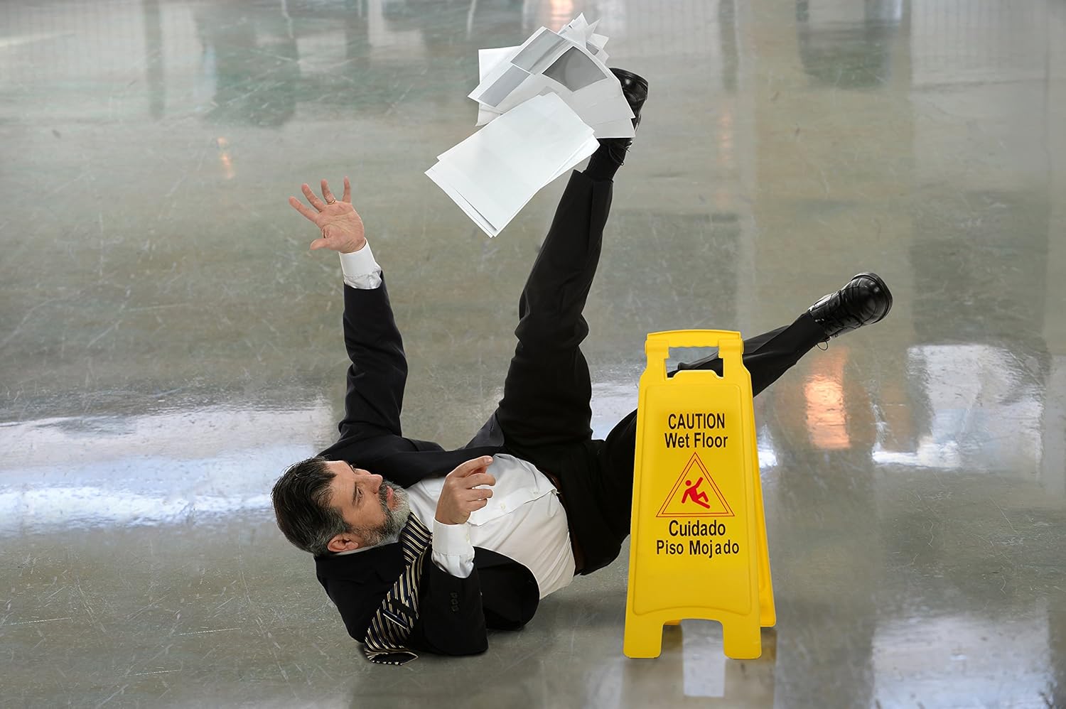 Yellow 2-sided Caution Wet Floor Sign (4 Pack) Z34744