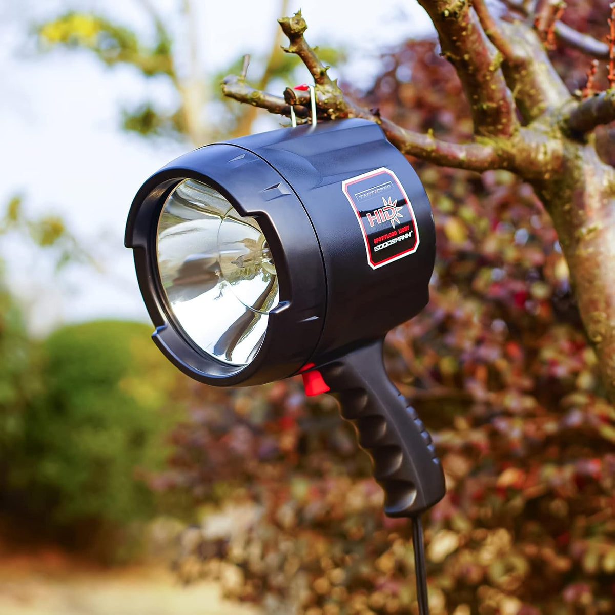 Handheld 2000 Lumen Spotlight Floodlight with 12V Car Charger and Nylon Storage Bag L4681