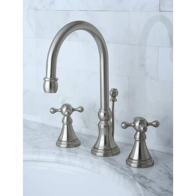 Polished Chrome Widespread Lavatory Faucet with Brass Pop-Up I471