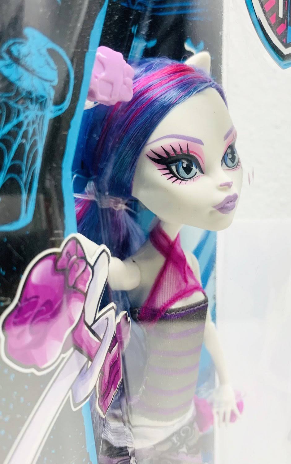 Monster High Fangtastic Fitness Catrine DeMew Doll W792