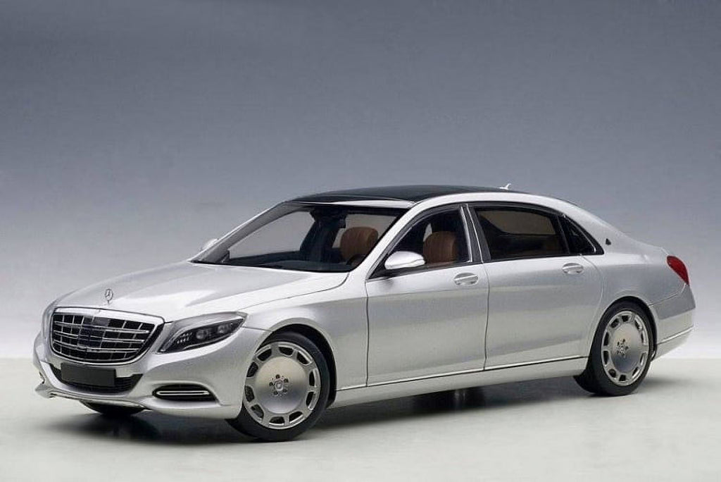 1/18 Model Car E405