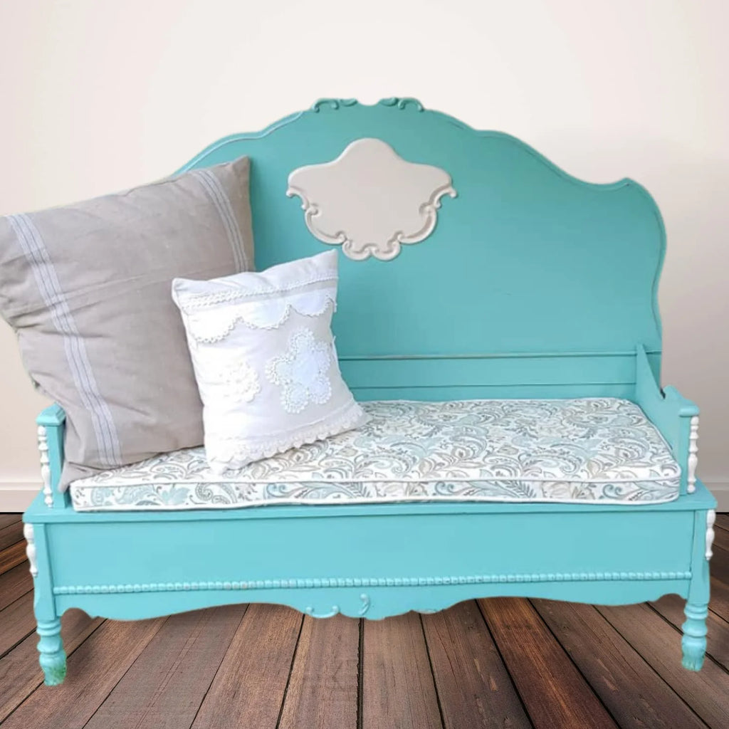 Aqua Bay (Aqua Blue) 16 oz Chalk Style Paint D31207