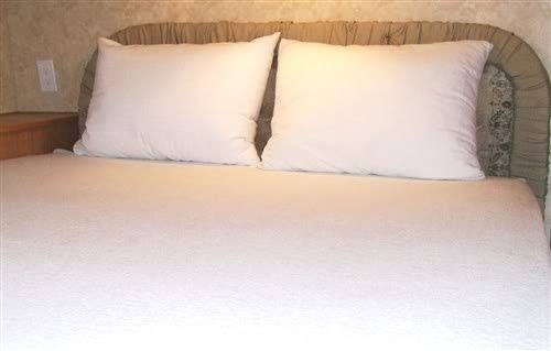 Camper King Dust Mite Proof Waterproof Mattress Cover E714534