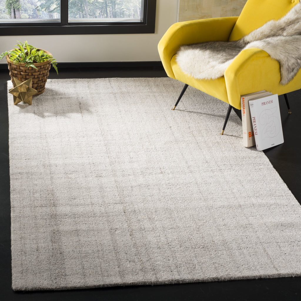 Light Grey Abstract Striped Area Rug, 4' x 6' J4196